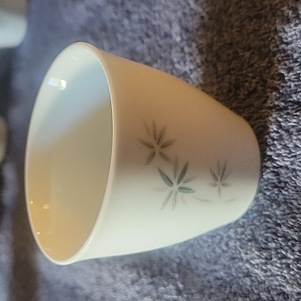 Noritake Japanese China Sake cup. Minority 6113 pattern ID